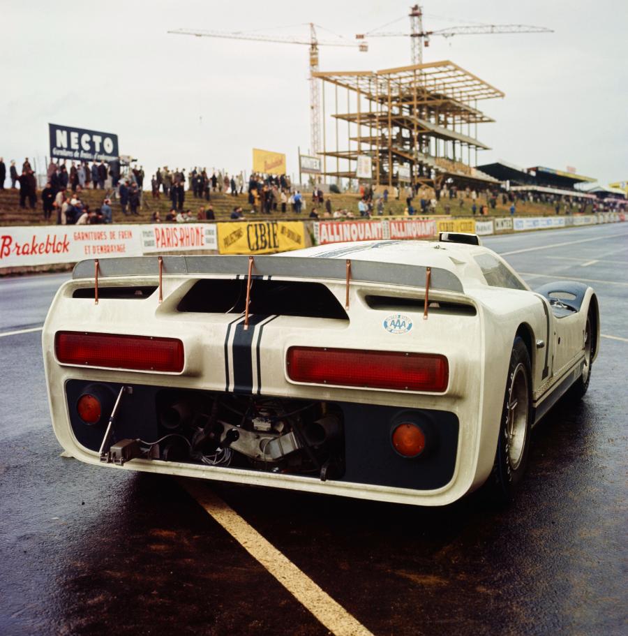  Ford GT40 J Experimental Car 1966 года  (фото 2 из 7)